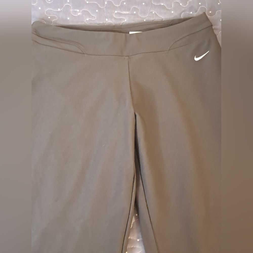 NIke Dri-Fit black capri leggings size small